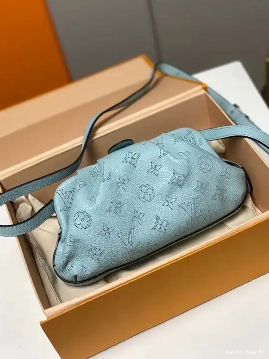 LOUIS MINI SCALA POUCH VUITTON 0523
